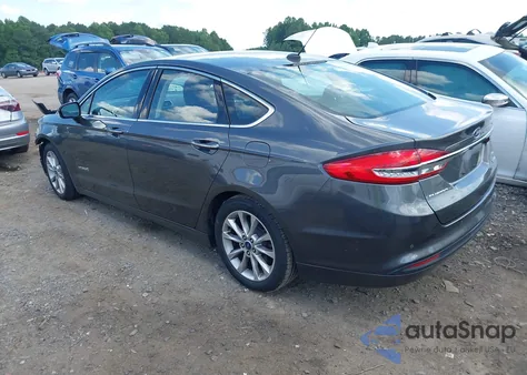 2017 Ford Fusion Hybrid Se z USA, uszkodzony, nr VIN 3FA6P0LU3HR260558